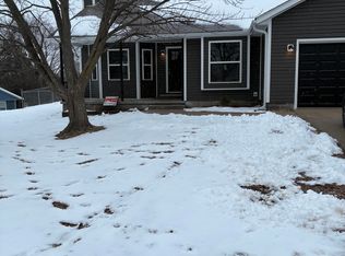 735 Crockett Dr, Webb City, MO 64870