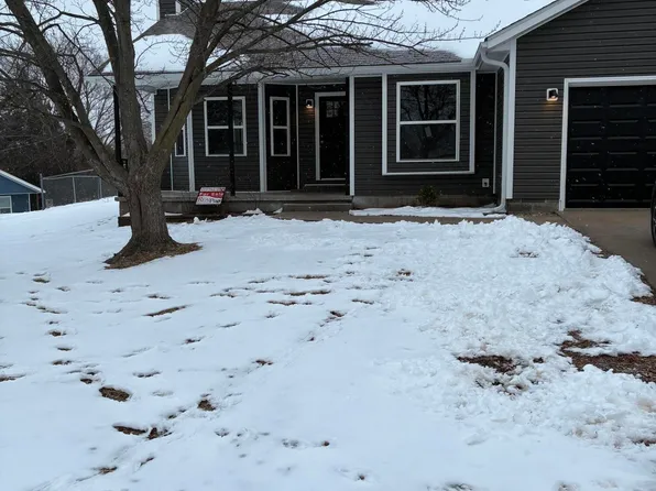 735 Crockett Dr, Webb City, MO 64870