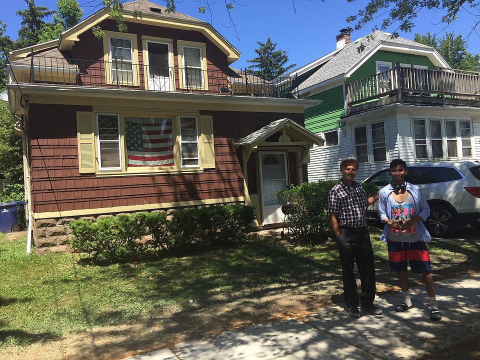 1st image of 16 Dartmouth Ave
