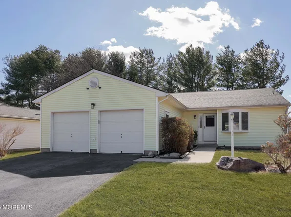 4 Scenic Drive, Freehold, NJ 07728