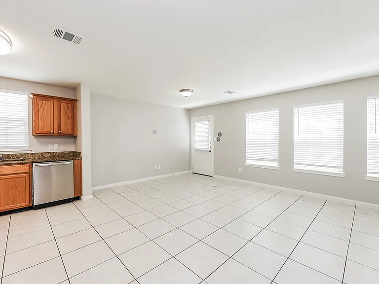 4951 S Cancun Dr — Photo 4