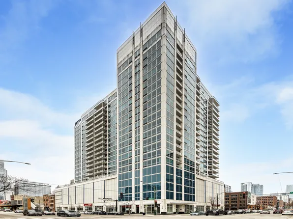 757 N Orleans St APT 1704, Chicago, IL 60610