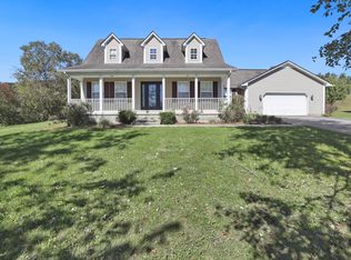 50 W Fox Trail Rd, Manchester, KY 40962