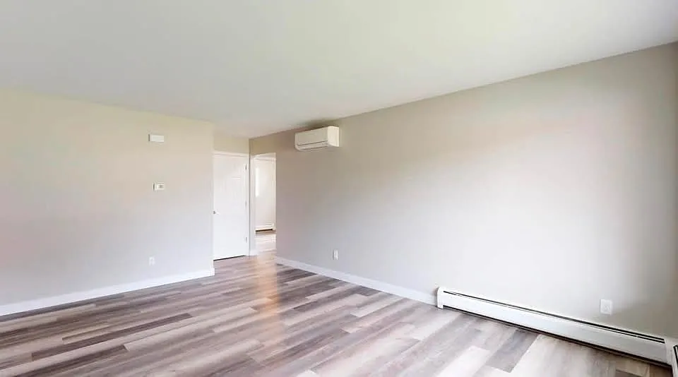 2 bed, 1200 sqft, $1,350 — Photo 3