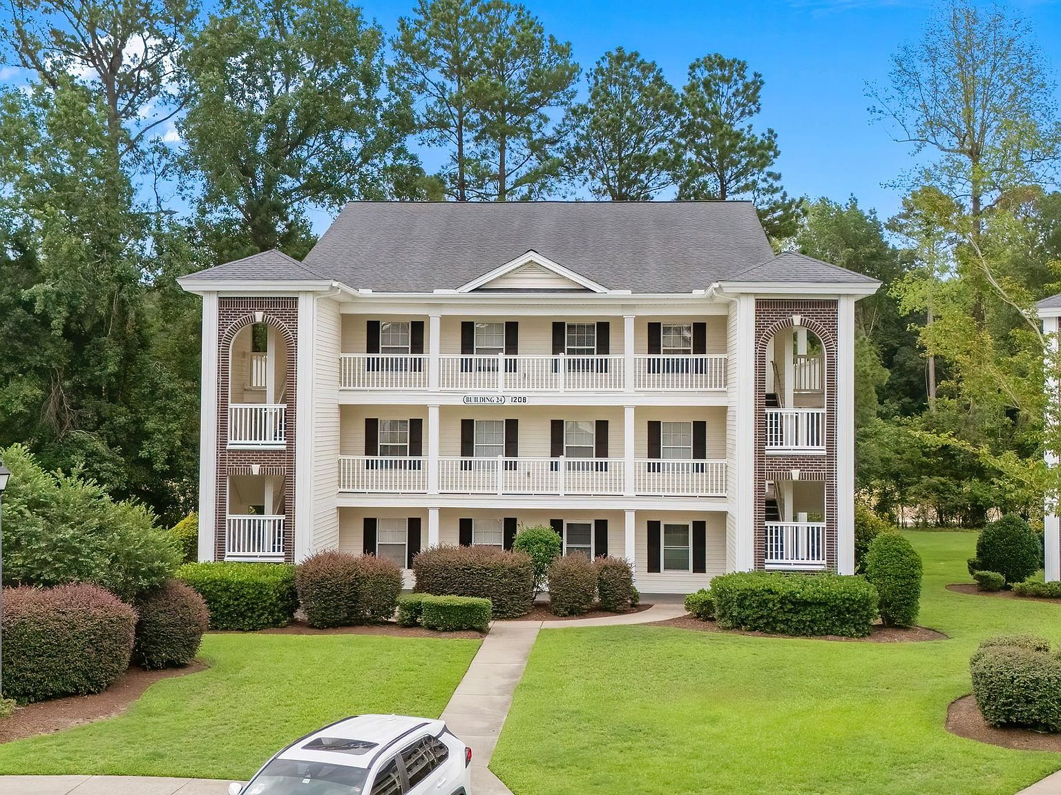 1208 River Oaks Dr. #24-F — River Oaks Golf Plantation
