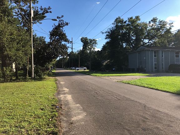 4th image of 1513 Patrick Ave