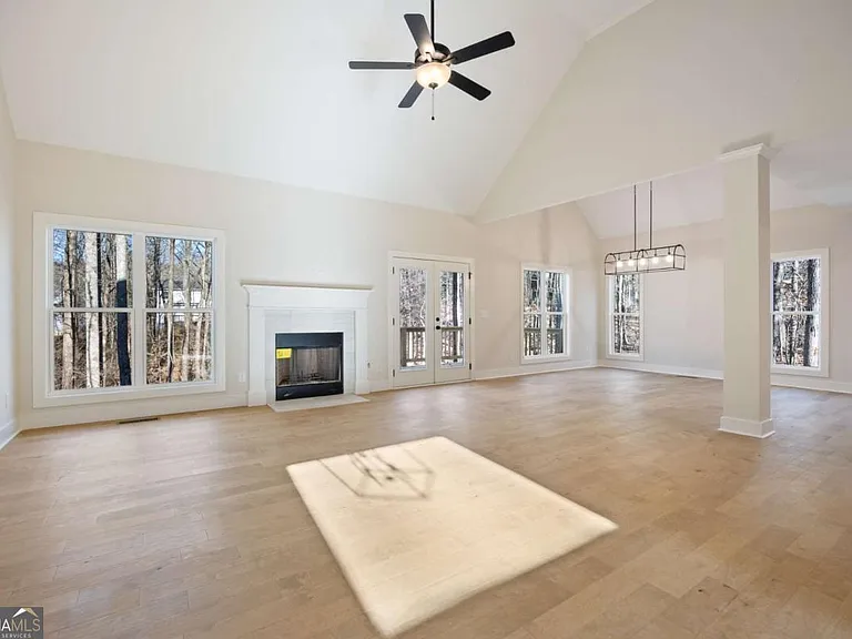 360 Ansley Dr — Photo 6