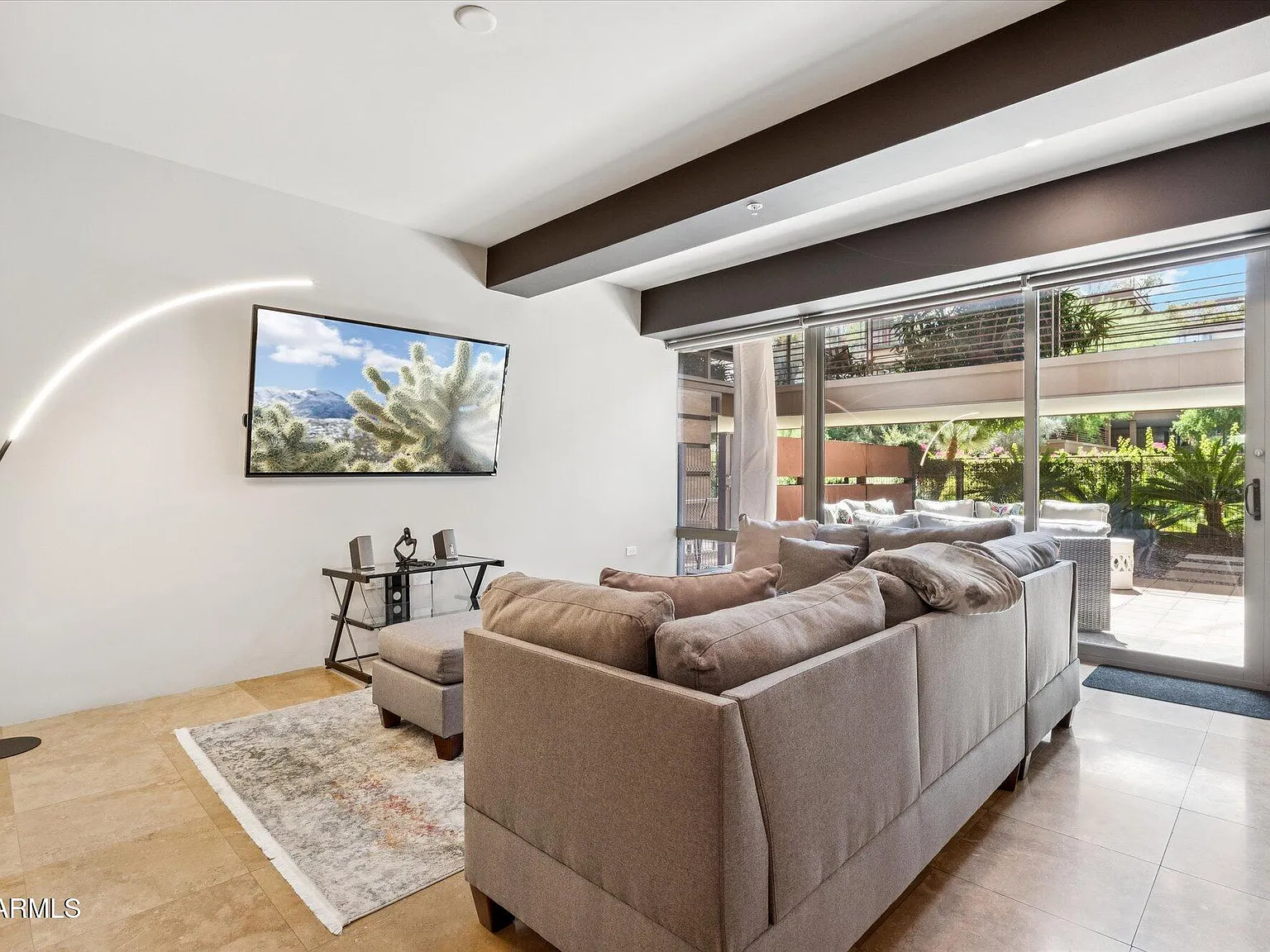 1 bed, 1.0 bath, 1046 sqft, $2,300 — Photo 3