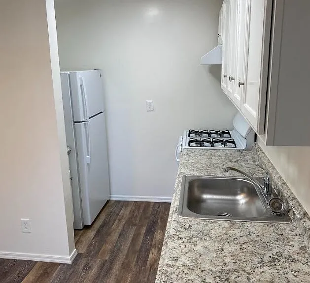 1431 E Benson Hwy — Photo 3
