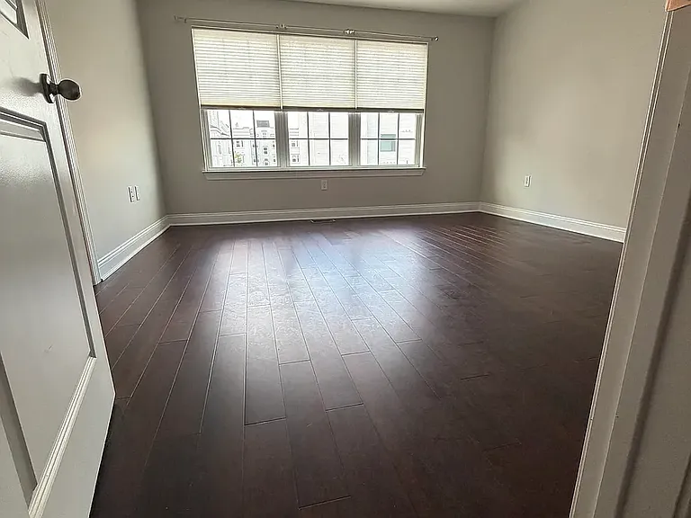 405 Monroe Ave — Photo 20