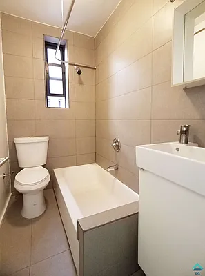 Rented by EXR | media 25