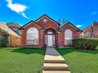 819 Sonora Ct, Grand Prairie, TX 75052