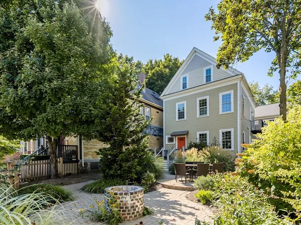 101 Day St, Jamaica Plain, MA 02130