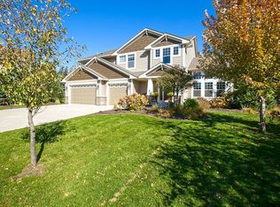 2030 Edgewood Ct, Chanhassen, MN 55317