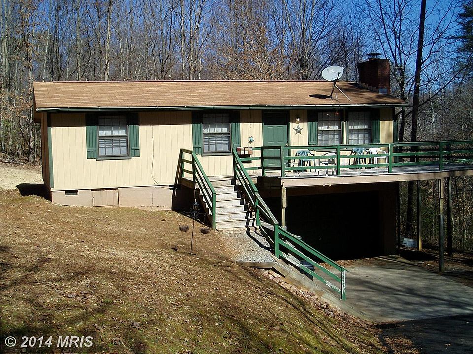 1st image of 382 Hemlock Ln