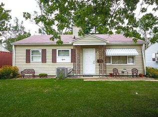 18 Meadow Terrace Dr, Decatur, IL 62521