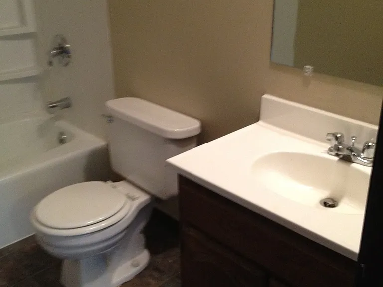 2220 E Foothills Dr — Photo 5
