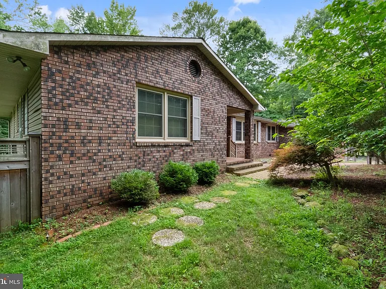 51 Christopher Mill Rd — Photo 6
