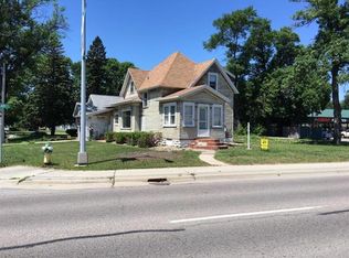 824 1st St S, Willmar, MN 56201
