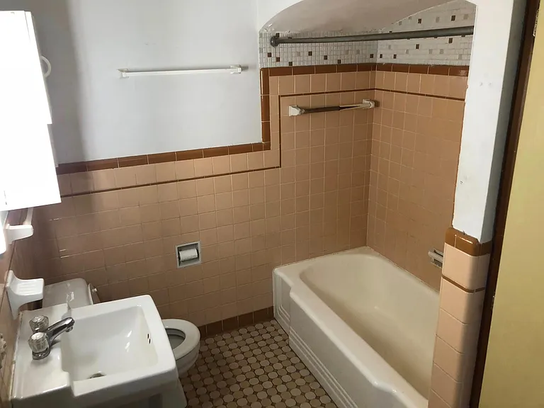 636 State St #301 — Photo 14