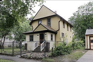 1st image of 703 Fairbanks Ave