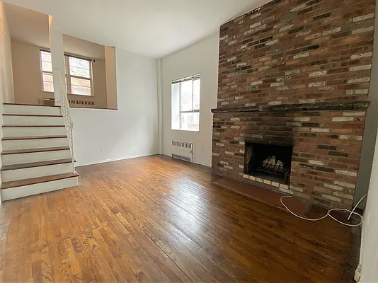 Rented by City Connections Realty | media 10