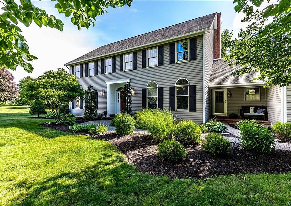 1st image of 8380 Turnberry Dr