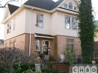 1094 Edgewood Ln, Fort Lee, NJ 07024