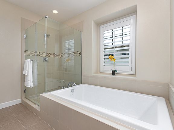 4th image of 13593 Dondero Pl
