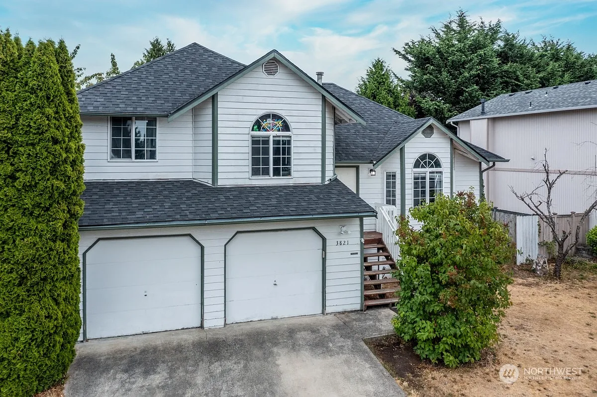 3821 52nd Avenue NE photo 1