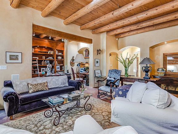 5th image of 1290 Lejano Ln