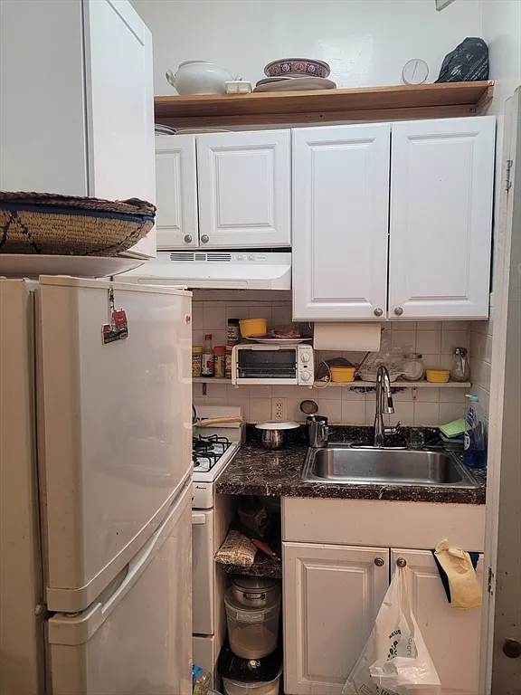 Studio, 1.0 bath, 400 sqft, $2,400 — Photo 1