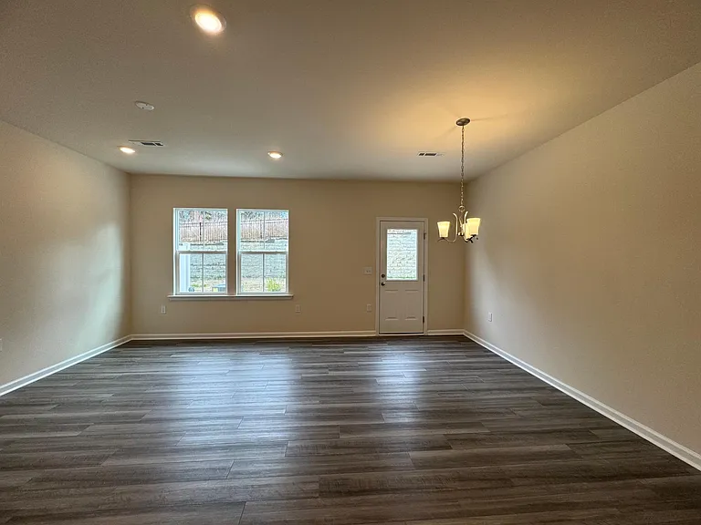 877 Falls Grove Trl — Photo 9