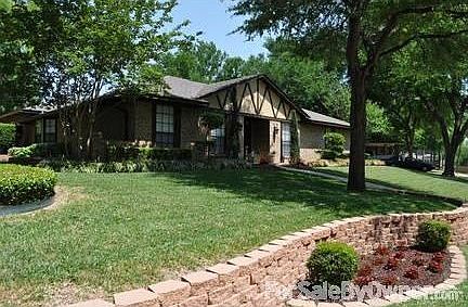 2nd image of 3833 Lucena Ct