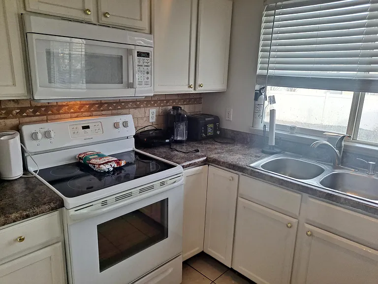3711 S Queenspointe Ln — Photo 21