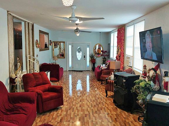 4th image of 1080 S Hoagland Blvd #128