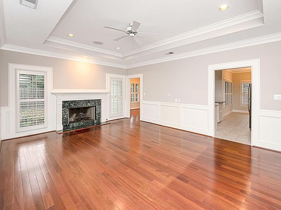 4th image of 746 Highland Manor Ct