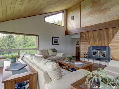 8801 Spendlove Dr, Anchorage, AK, 99516