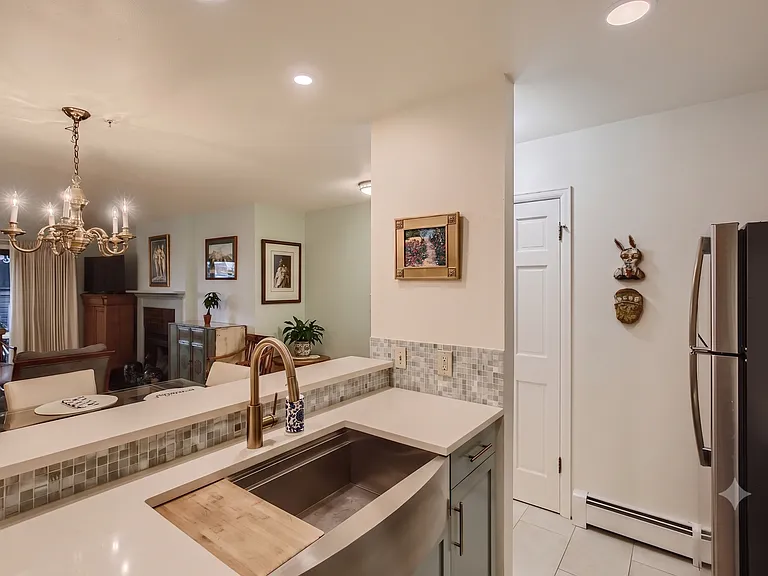 251 Pearl St #2 — Photo 15