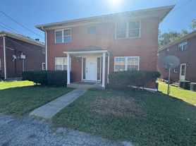 3516 Brockton Ln