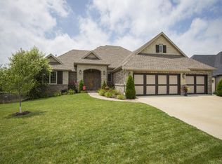 1434 N Rich Hill Cir, Nixa, MO 65714