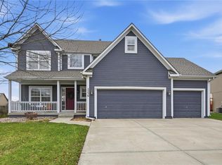 2236 SW Hawk View Rd, Lees Summit, MO 64082