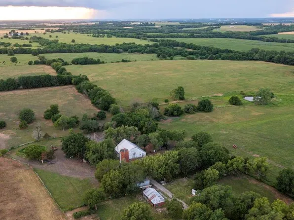 27565 S Paulen Rd, Quenemo, KS 66528