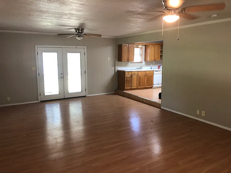 1003 S Wine St — Photo 10