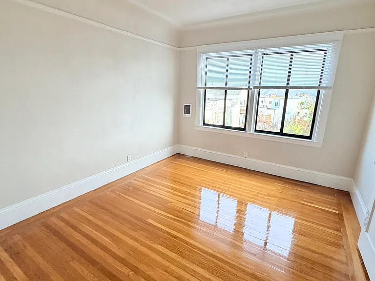 2530 Balboa St #8 — Photo 5