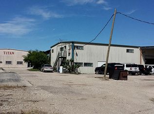 10219 Airline Dr, Houston, TX 77037