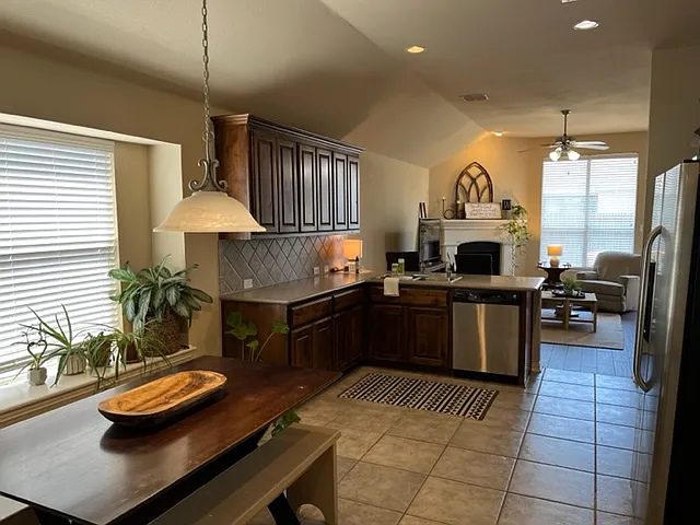 4640 Daisy Leaf Dr — Photo 7