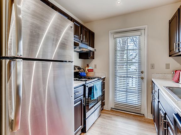 The Richfield ; Denver, CO Apartments ; Kitchen