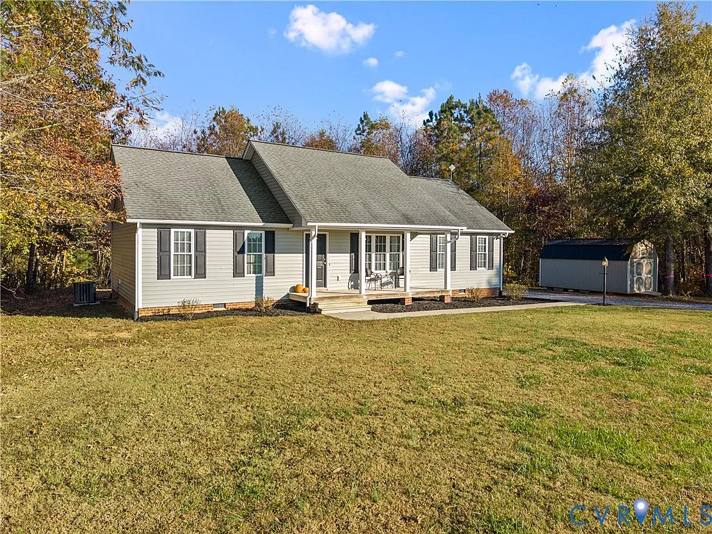 3 bed, 2.0 bath, 1352 sqft, $1,950 — Photo 2