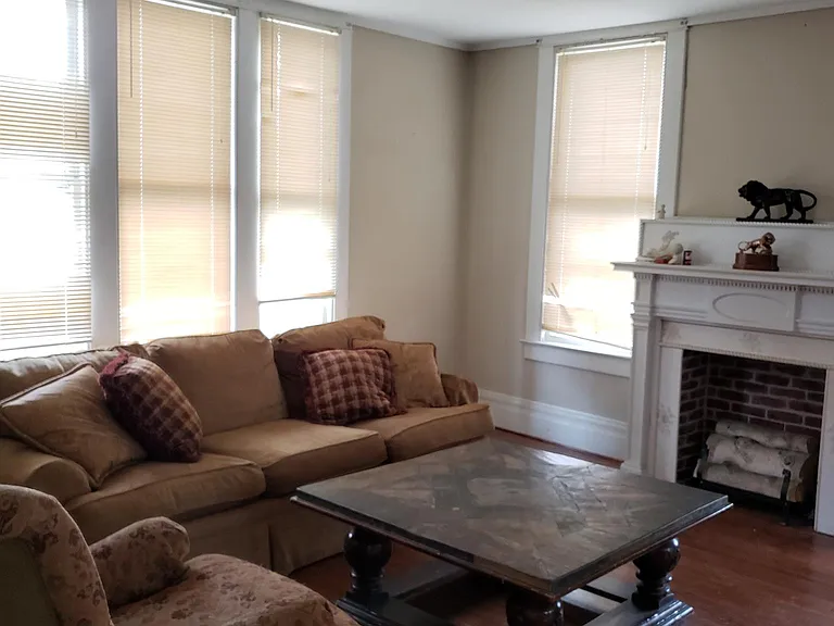 1522 Spencer Ave — Photo 11